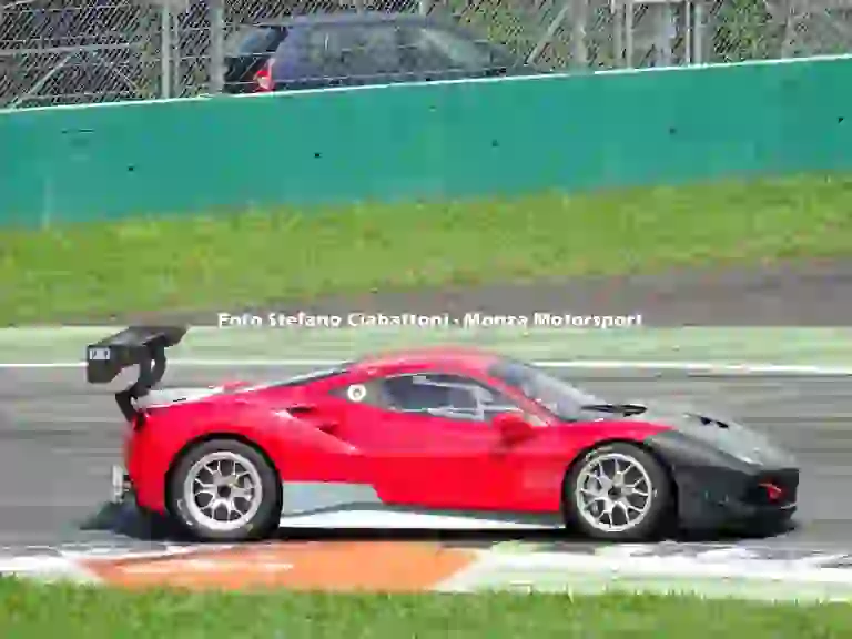 Ferrari 488 Challenge (test a Monza) - 4