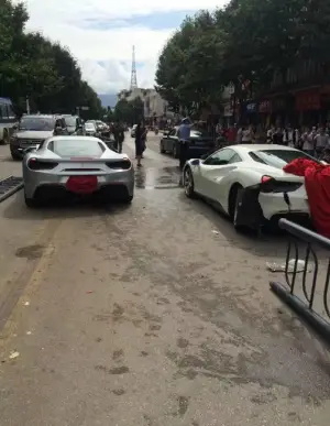 Ferrari 488 GTB - incidente a Lijiang (Cina) - 4