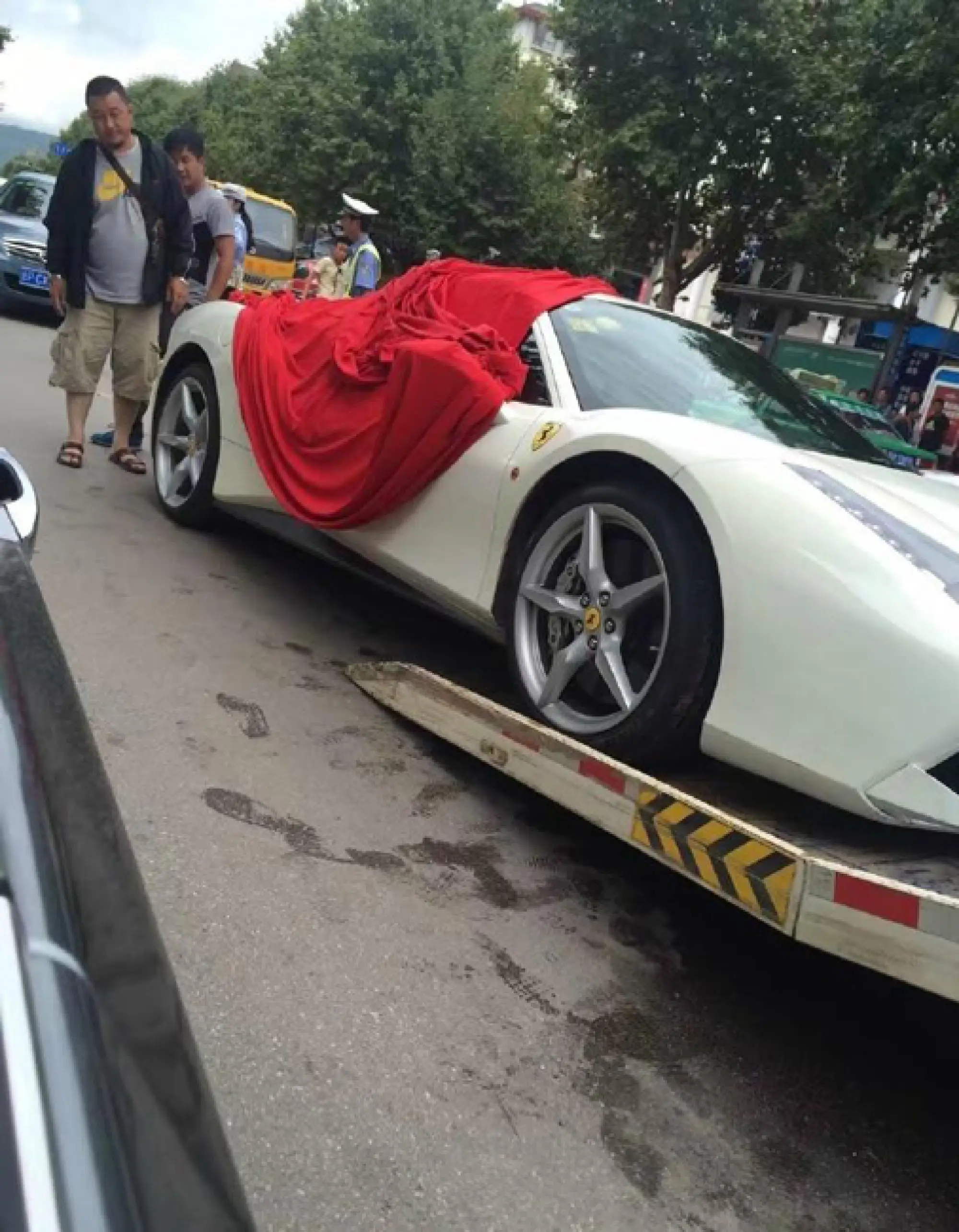 Ferrari 488 GTB - incidente a Lijiang (Cina) - 7