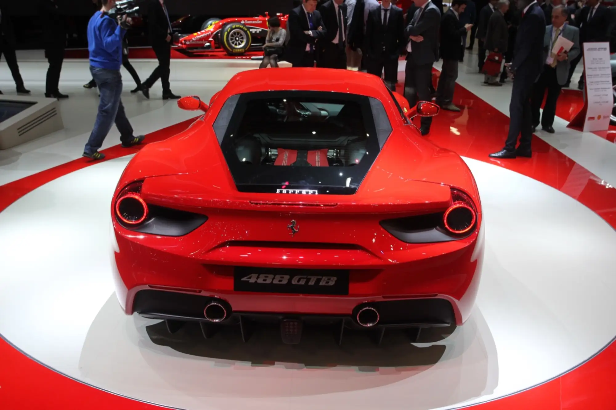 Ferrari 488 GTB - Salone di Ginevra 2015 - 6