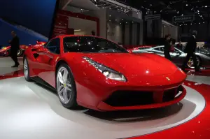 Ferrari 488 GTB - Salone di Ginevra 2015 - 24