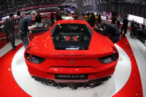 Ferrari 488 GTB - Salone di Ginevra 2015 - 33