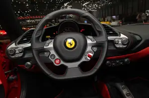 Ferrari 488 GTB - Salone di Ginevra 2015 - 35