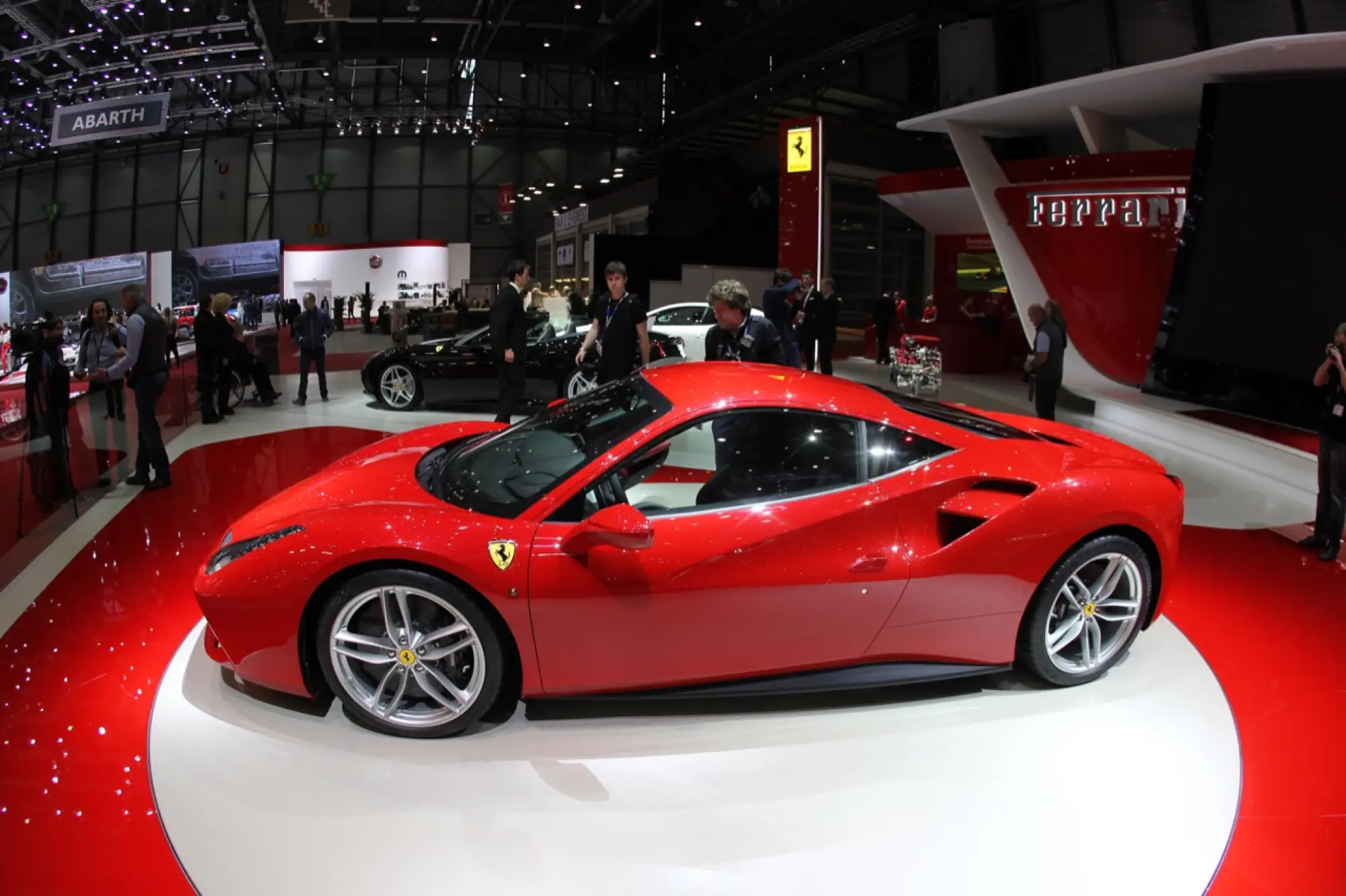 Ferrari 488 GTB - Salone di Ginevra 2015 - 37