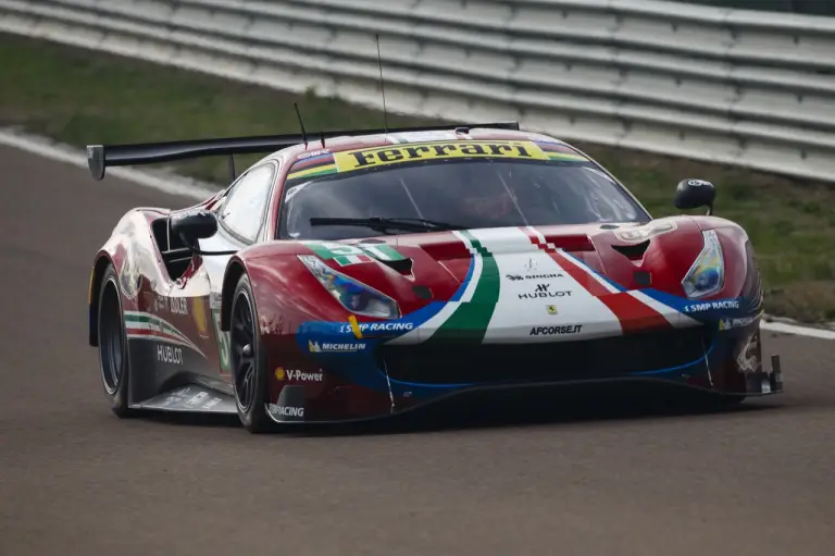 Ferrari 488 GTE 2018 - 8