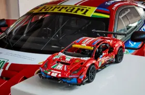 Ferrari 488 GTE AF Corse 51 - Lego Technic