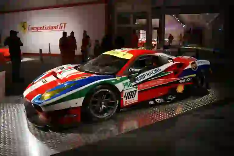 Ferrari 488 GTE - 17
