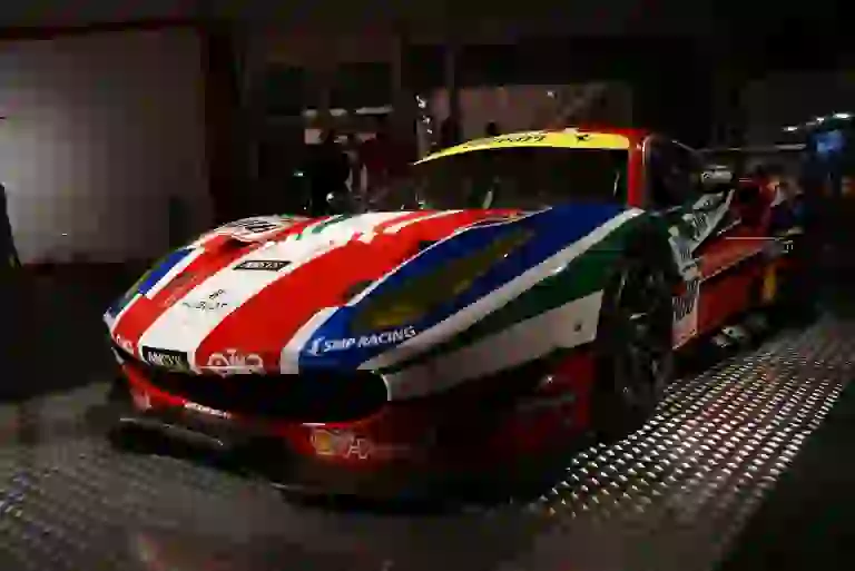 Ferrari 488 GTE - 21