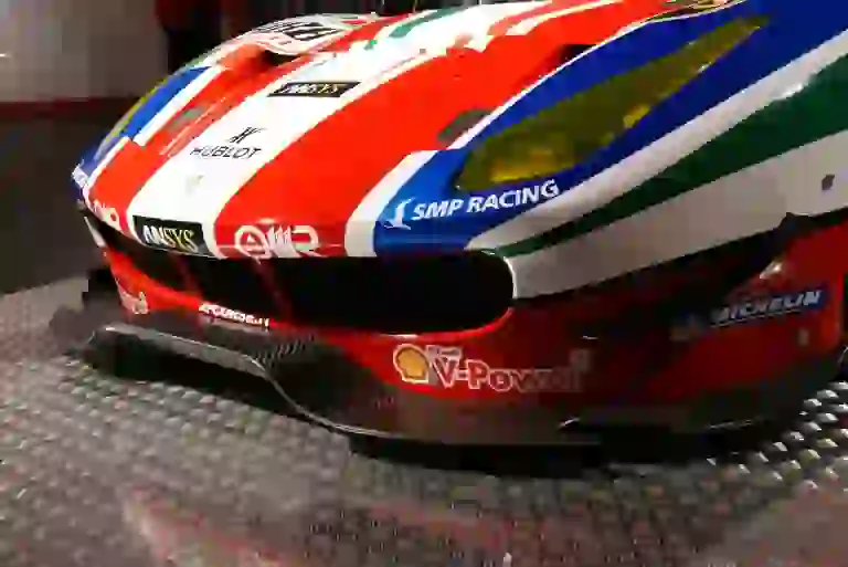 Ferrari 488 GTE - 23