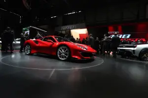 Ferrari 488 Pista (live) - Salone di Ginevra 2018
