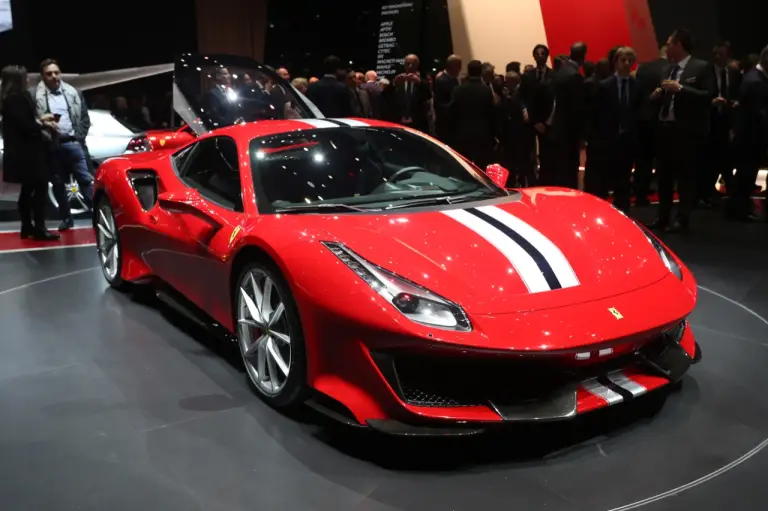 Ferrari 488 Pista (live) - Salone di Ginevra 2018 - 6