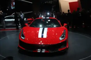 Ferrari 488 Pista (live) - Salone di Ginevra 2018