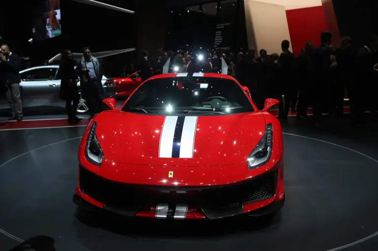Ferrari 488 Pista (live) - Salone di Ginevra 2018 - 7