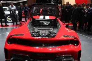 Ferrari 488 Pista (live) - Salone di Ginevra 2018