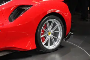 Ferrari 488 Pista (live) - Salone di Ginevra 2018
