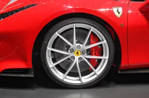 Ferrari 488 Pista (live) - Salone di Ginevra 2018