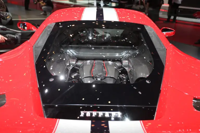 Ferrari 488 Pista (live) - Salone di Ginevra 2018 - 20