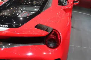 Ferrari 488 Pista (live) - Salone di Ginevra 2018