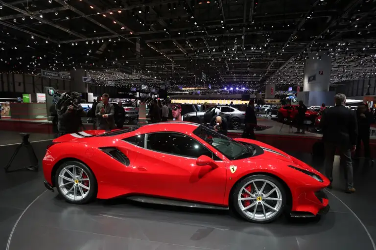 Ferrari 488 Pista (live) - Salone di Ginevra 2018 - 25