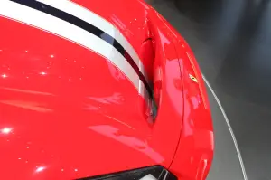Ferrari 488 Pista (live) - Salone di Ginevra 2018