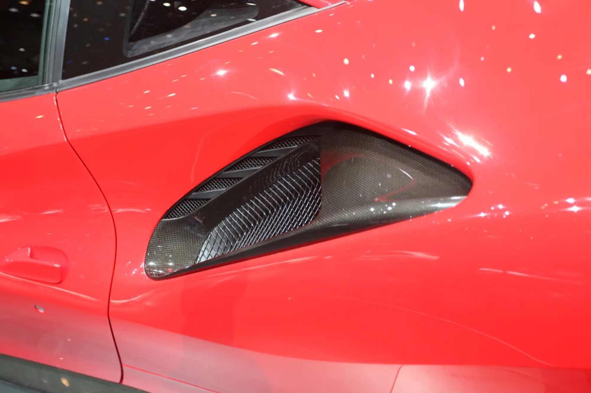 Ferrari 488 Pista (live) - Salone di Ginevra 2018 - 31