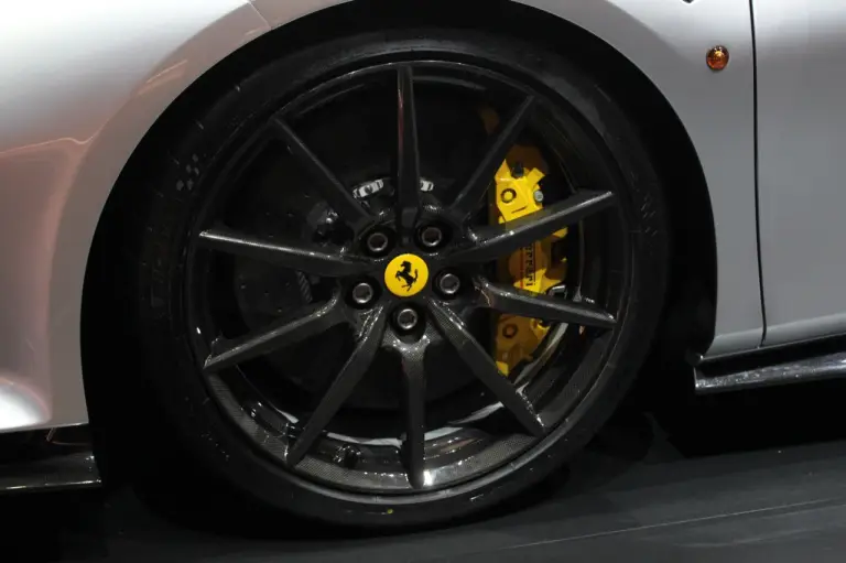 Ferrari 488 Pista (live) - Salone di Ginevra 2018 - 40