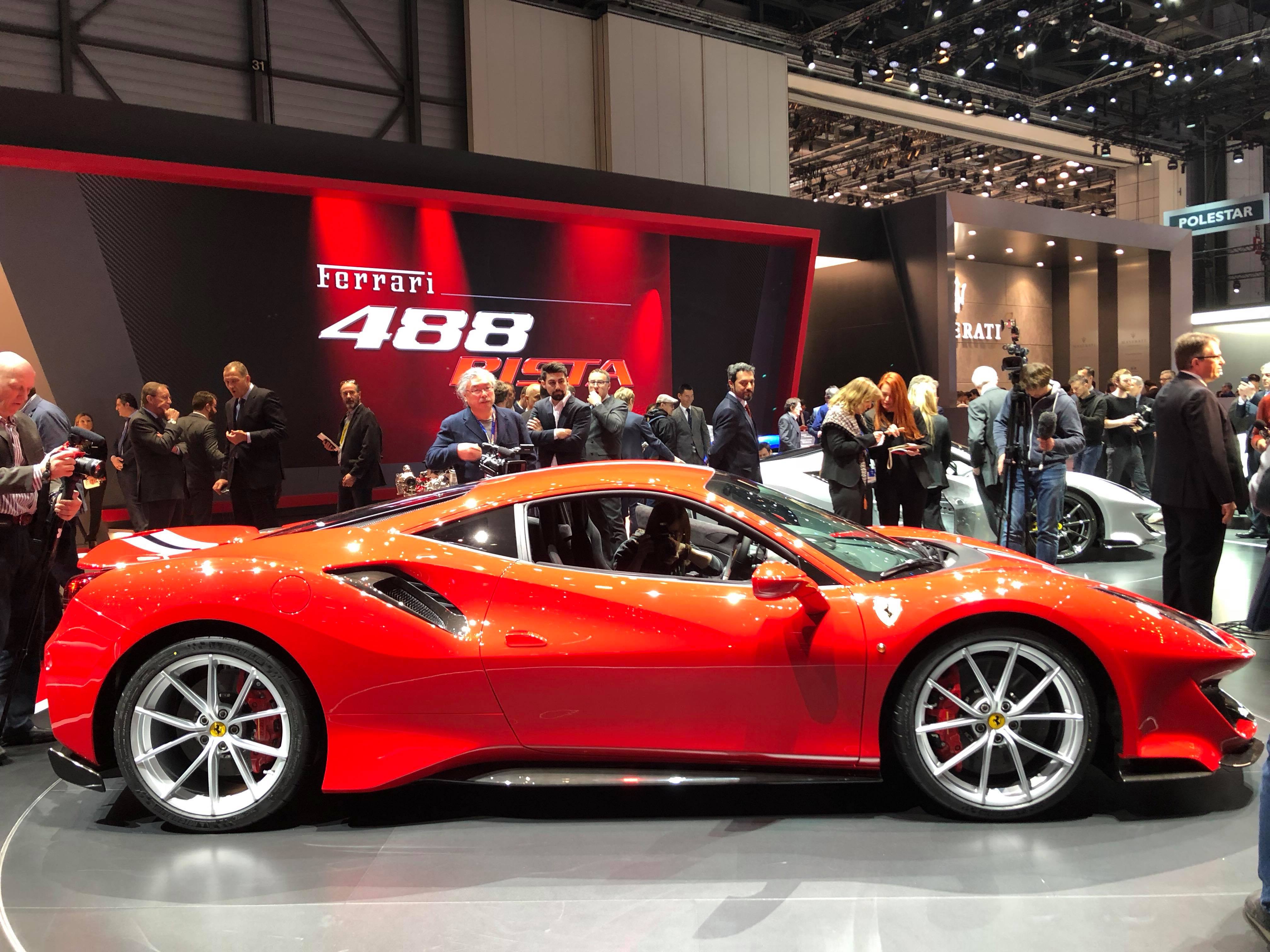 Ferrari 488 Pista - Salone di Ginevra 2018