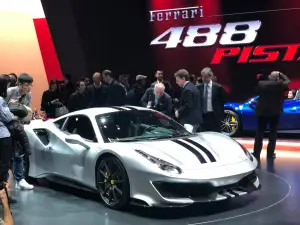 Ferrari 488 Pista - Salone di Ginevra 2018 - 14