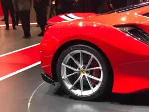 Ferrari 488 Pista - Salone di Ginevra 2018 - 2