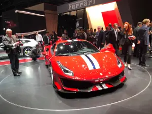 Ferrari 488 Pista - Salone di Ginevra 2018 - 8