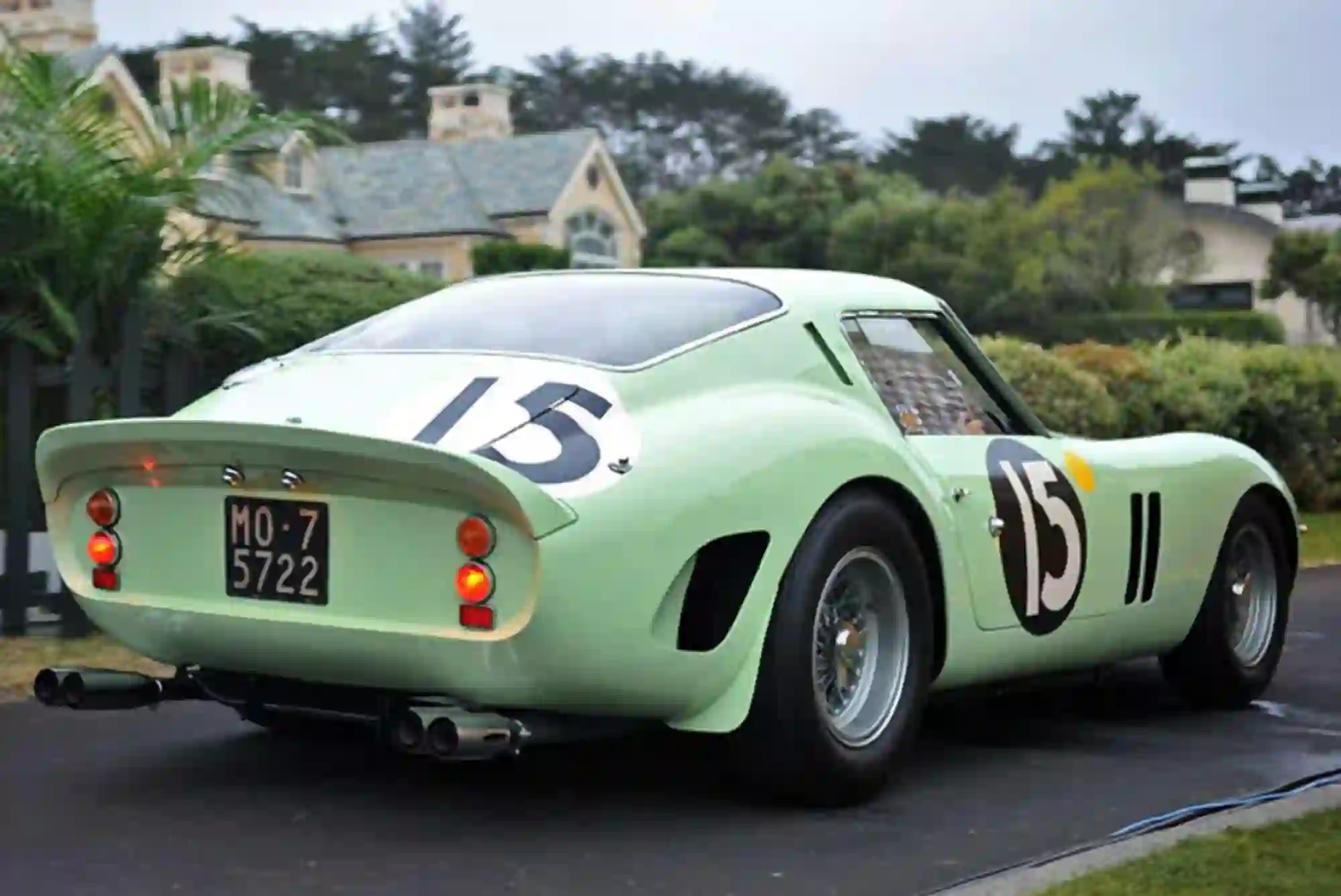 Ferrari 488 Pista Spider ispirata alla 250 GTO di Stirling Moss - 1
