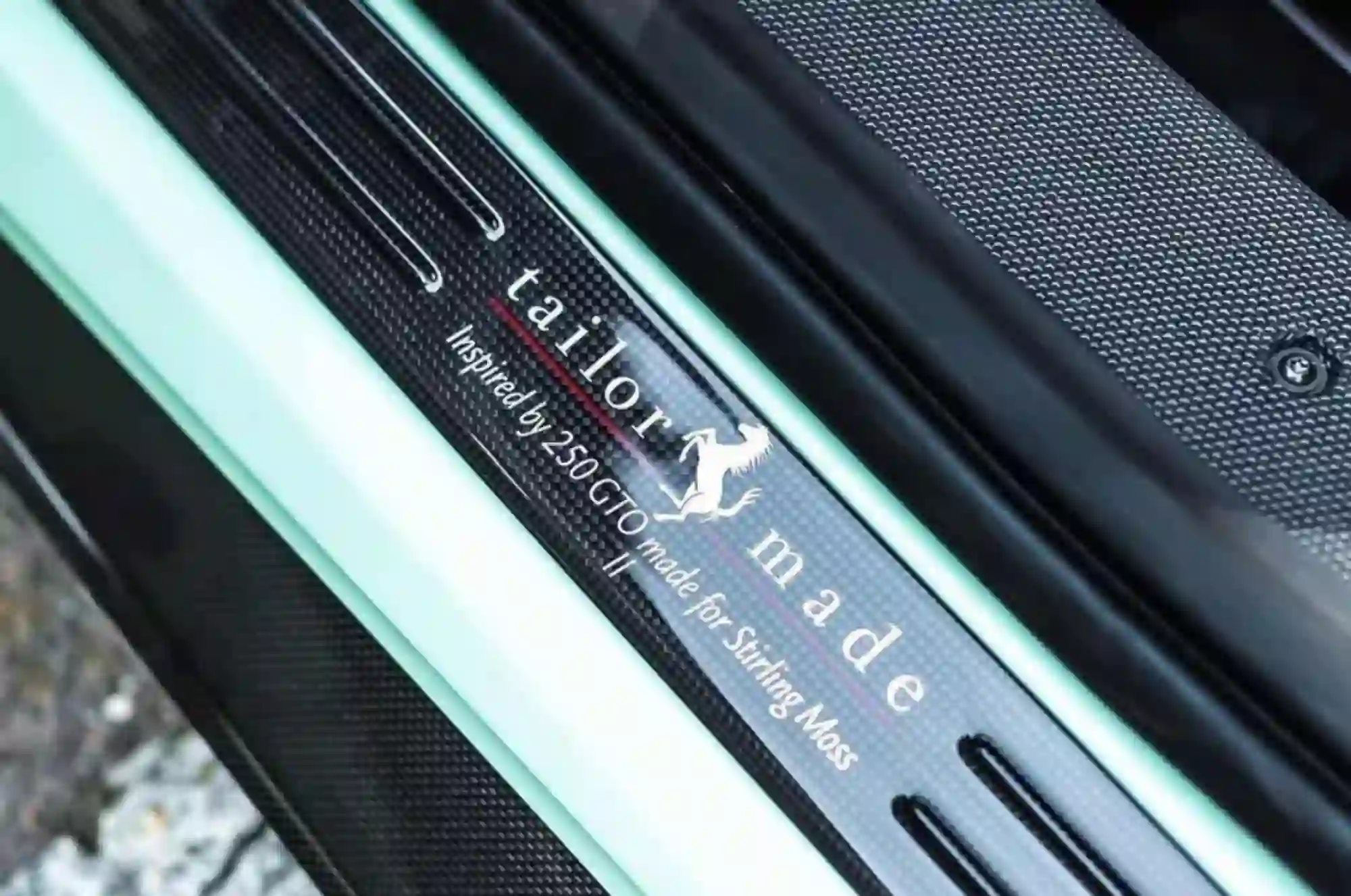 Ferrari 488 Pista Spider ispirata alla 250 GTO di Stirling Moss - 3