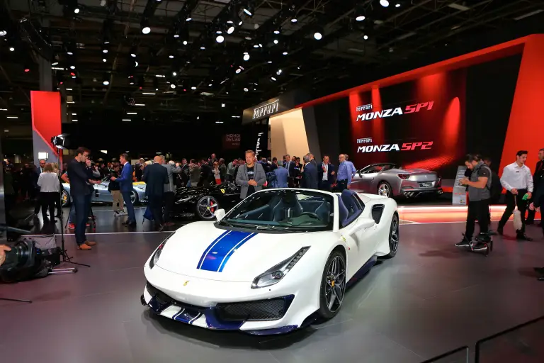 Ferrari 488 Pista Spider - Salone di Parigi 2018 - 10