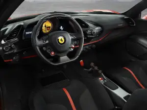 Ferrari 488 Pista - 4