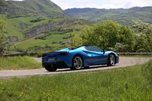 Ferrari 488 Spider - Prova su strada 2016 - 17