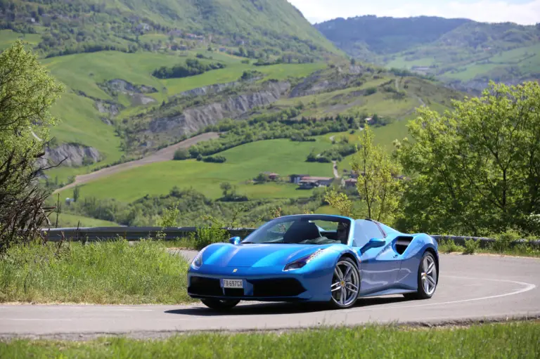 Ferrari 488 Spider - Prova su strada 2016 - 24