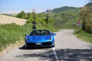 Ferrari 488 Spider - Prova su strada 2016 - 31