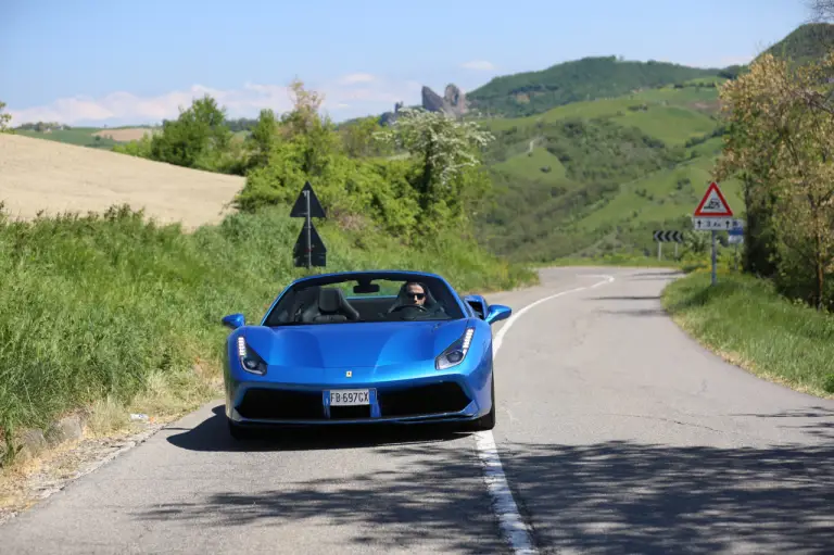 Ferrari 488 Spider - Prova su strada 2016 - 31