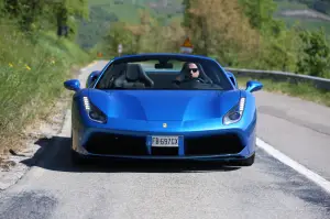 Ferrari 488 Spider - Prova su strada 2016 - 35