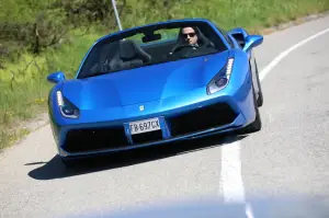 Ferrari 488 Spider - Prova su strada 2016 - 37