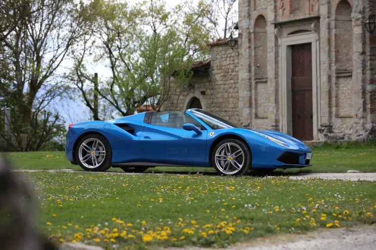 Ferrari 488 Spider - Prova su strada 2016 - 71