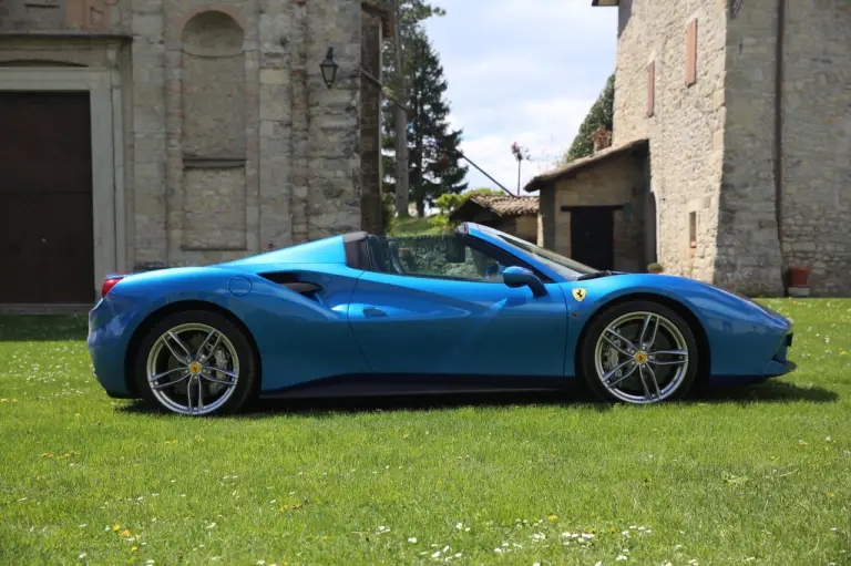 Ferrari 488 Spider - Prova su strada 2016 - 88