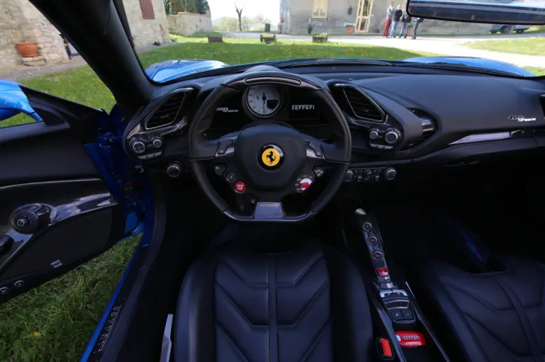 Ferrari 488 Spider - Prova su strada 2016 - 142