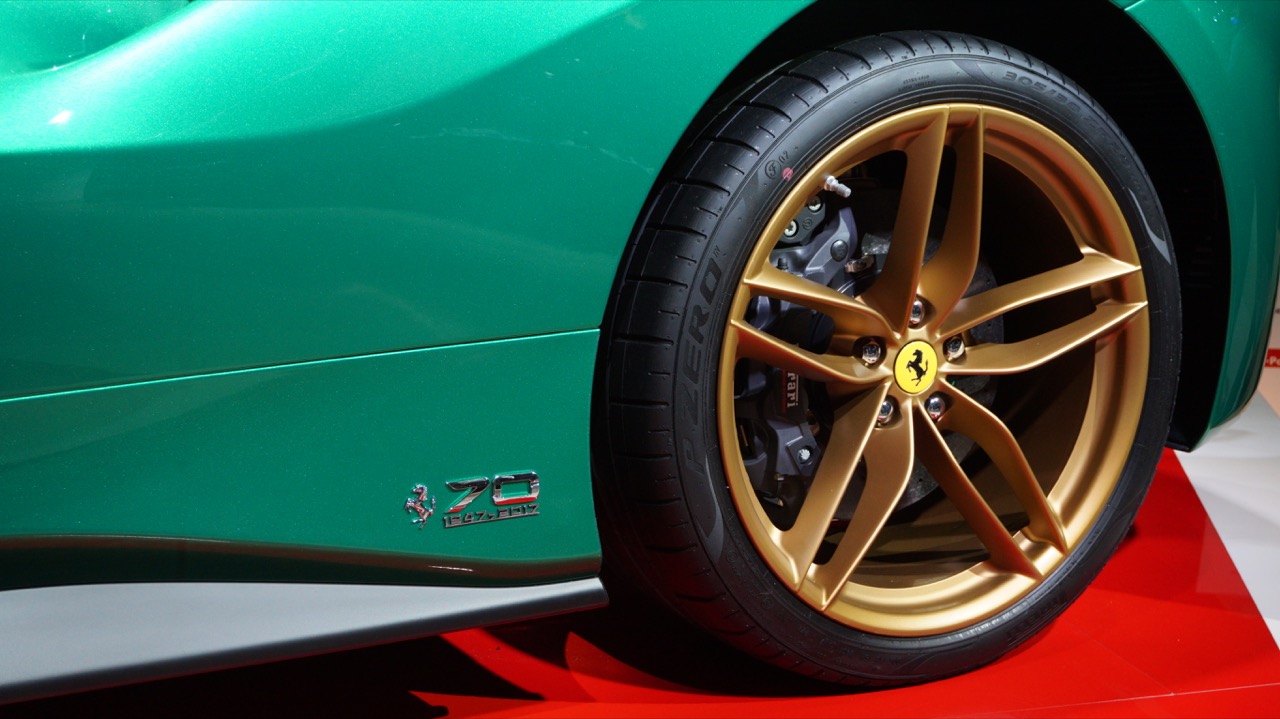 Ferrari 488 Spider Tailor Made Collection - Salone di Parigi 2016