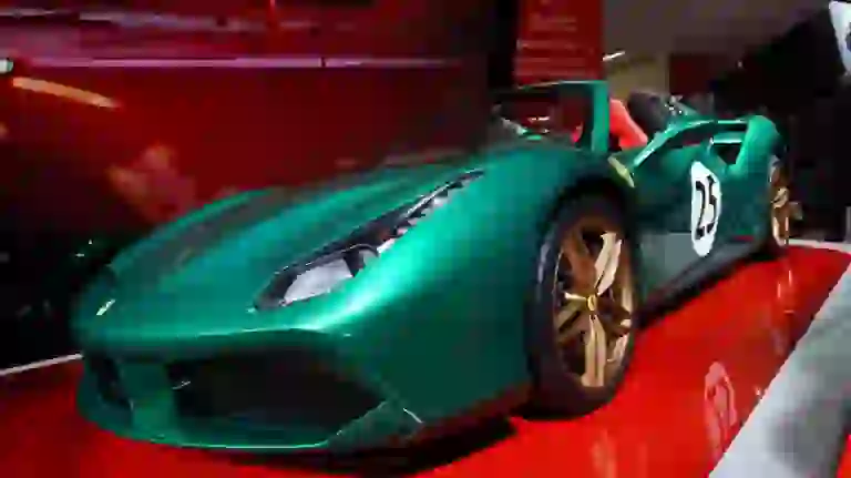 Ferrari 488 Spider Tailor Made Collection - Salone di Parigi 2016 - 11