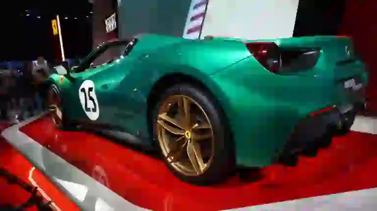 Ferrari 488 Spider Tailor Made Collection - Salone di Parigi 2016 - 6