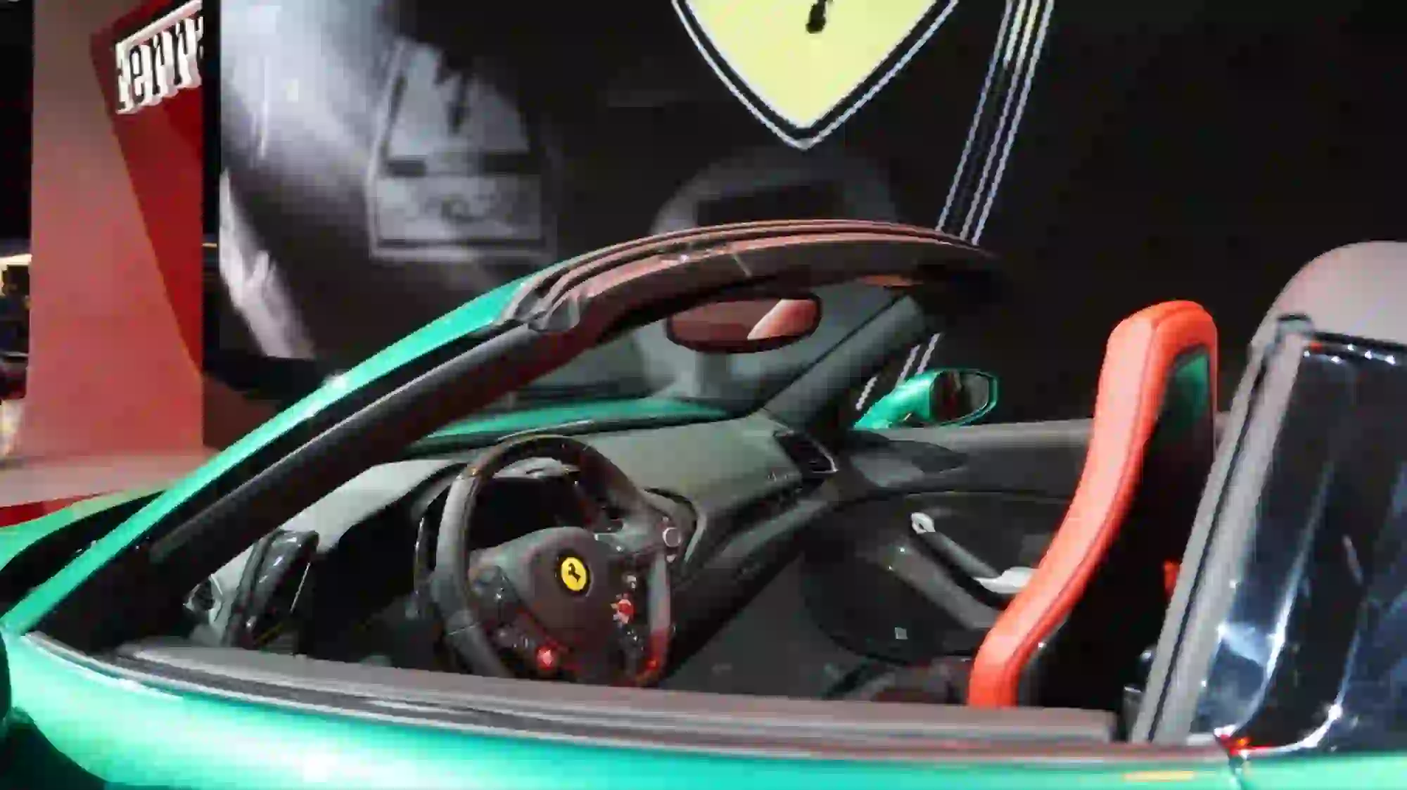 Ferrari 488 Spider Tailor Made Collection - Salone di Parigi 2016 - 7