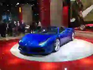 Ferrari 488 Spider - Salone di Francoforte 2015