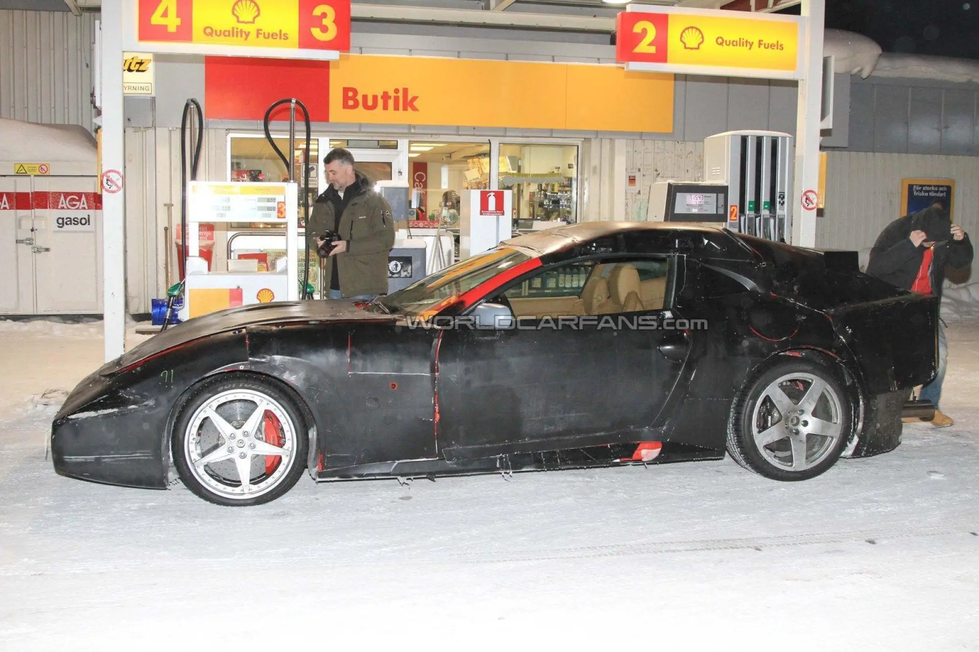Ferrari 612 Shooting Brake - Foto spia 19-01-2011 - 6