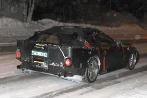Ferrari 612 Shooting Brake - Foto spia 19-01-2011 - 7